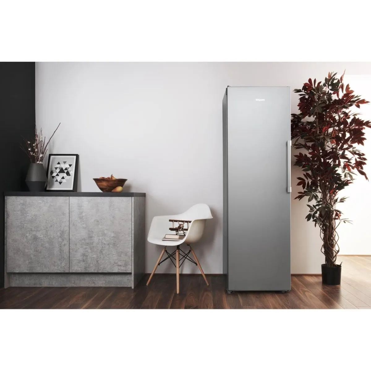 Hotpoint UH8F1CW 260 Litre Freestanding Upright Freezer 188cm Tall Frost Free 59.5cm Wide - White