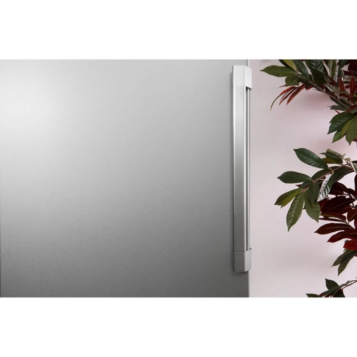 Hotpoint UH8F1CW 260 Litre Freestanding Upright Freezer 188cm Tall Frost Free 59.5cm Wide - White